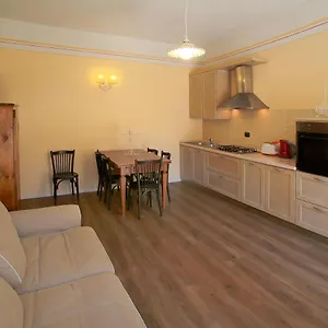 Apartment Piazza Umberto I Torri Del Benaco